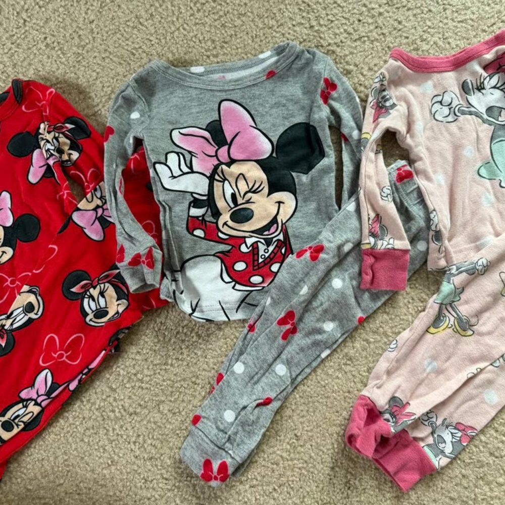 Minnie 2T Pajama Sets